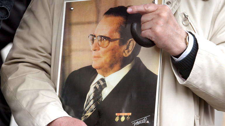 Kad nacionalisti zaigraju na grobu druga Tita