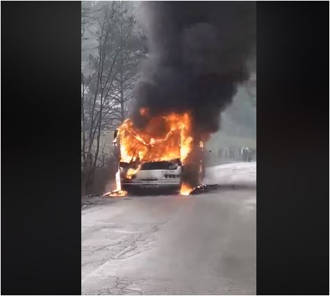 BiH: Zapalio se autobus kod Zavidovića