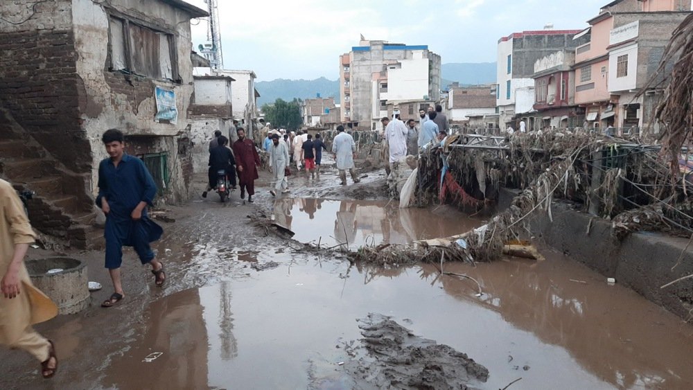 Gotovo 200 ljudi poginulo u obilnim kišama i poplavama u Pakistanu