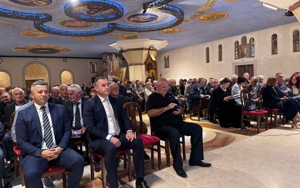 Promocija knjige Momira Bulatovića, od političkih predstavnika prisustvovao samo Šćekić