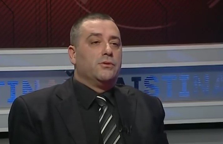 Adžić: Nesposobna populistička družina