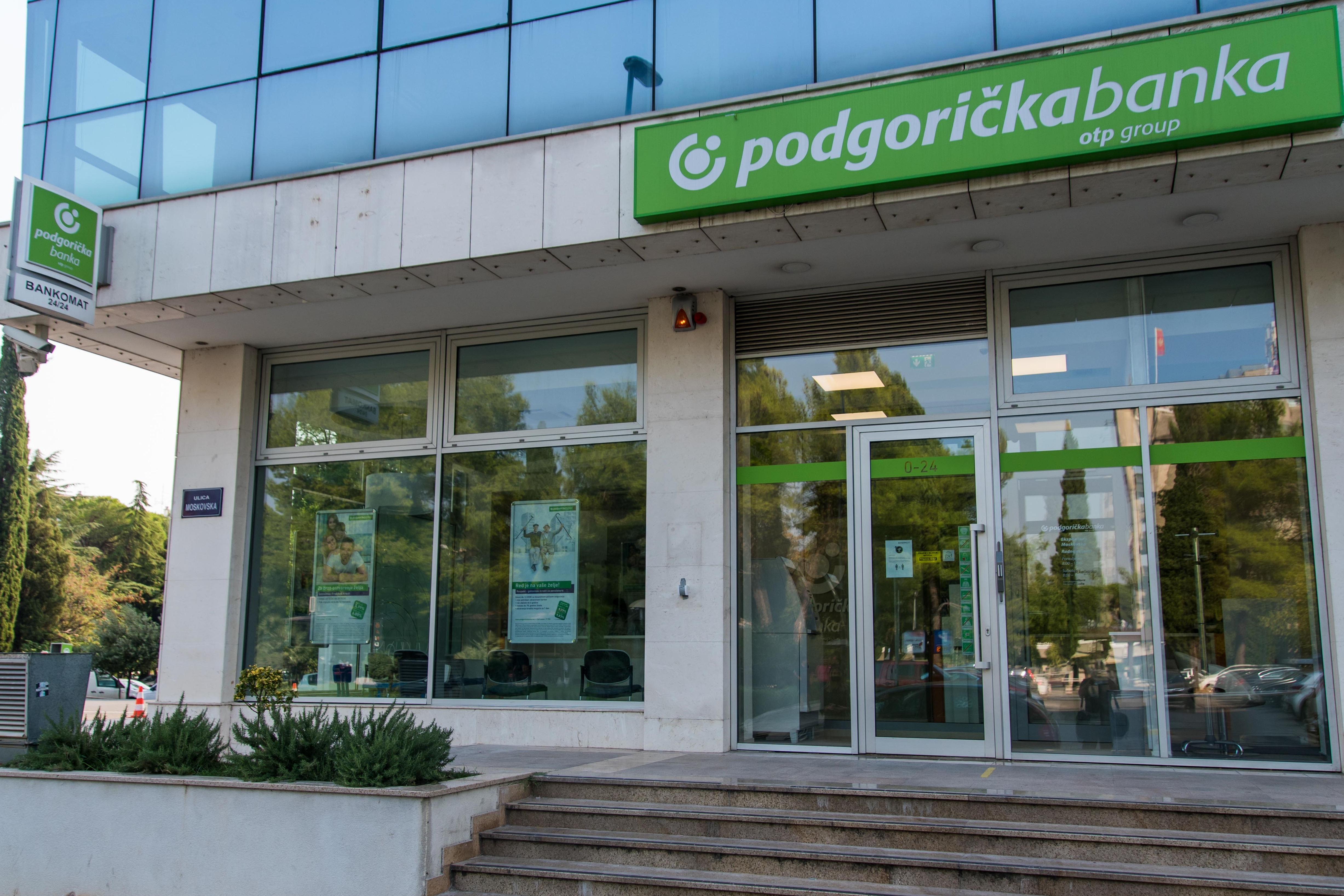 Otvorena renovirana ekspozitura Podgoričke banke u Podgorici