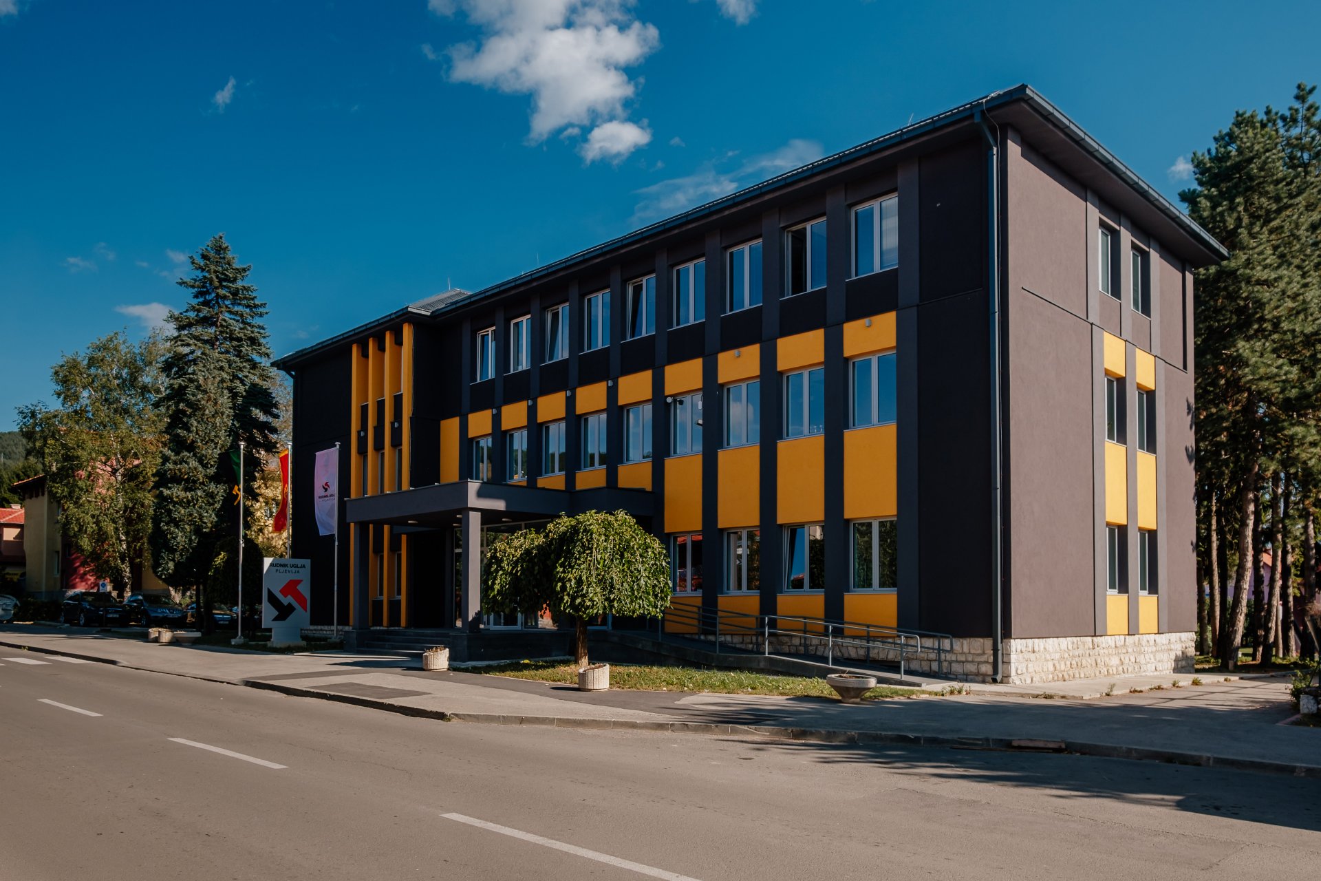 RUP: Privremeno zaustavljeni radovi, pokrenuto klizište, ugrožena bezbjednost radnika