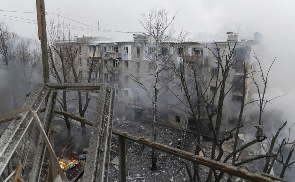 Podignuti bombarderi; Okršaj iznad Crnog mora