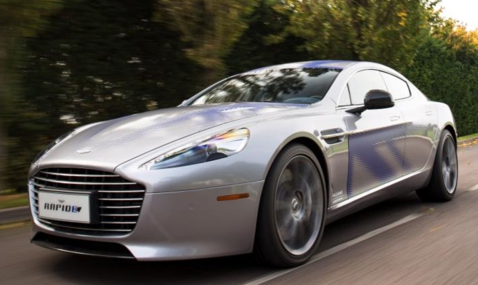 Džejms Bond u novom filmu vozi električni automobil