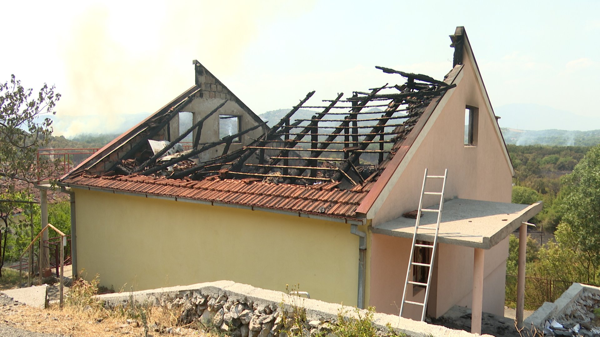 Pogledajte snimak: Ovo su posljedice požara u Piperima
