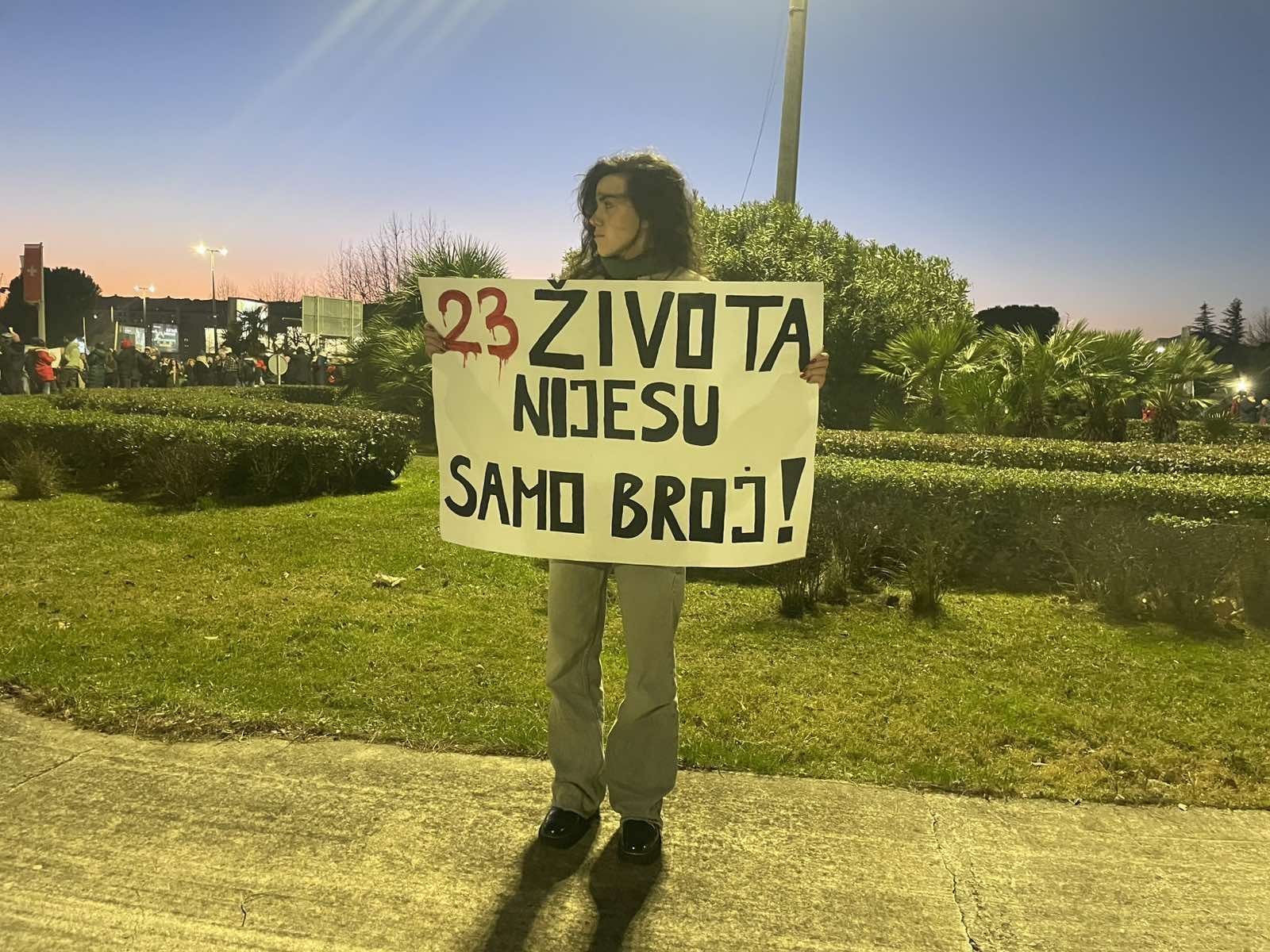 Studenti danas blokiraju ulicu ispred škole "Sergije Stanić"