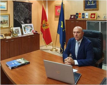 Crnogorska predala inicijativu za smjenu Carevića, odbornici im obećali da će je podržati