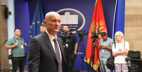 Laković ne bi o spomeniku Pavlu Đurišiću: Sjednice Odbora ne možemo zakazivati po eksternim narudžbama