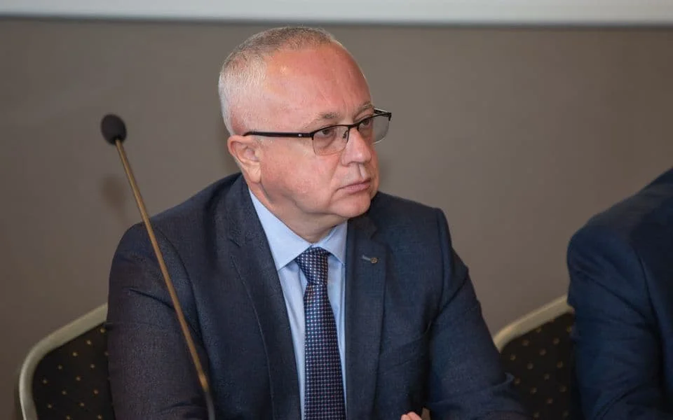 Mustafić: Genocid u Srebrenici mora se naći u crnogorskim udžbenicima