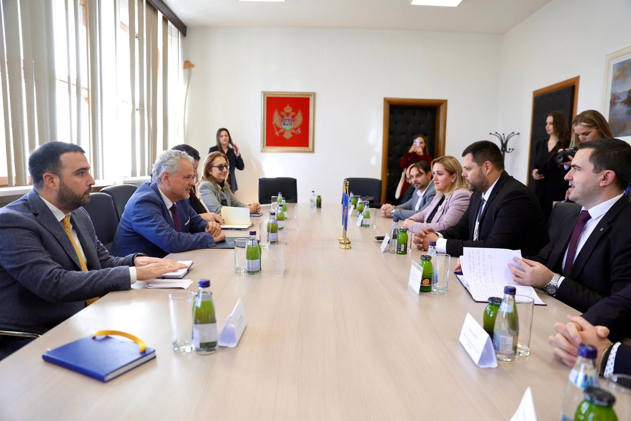 Satler: Zajednice poput Nikšića, sa tradicijom otpora i antifašizma, zaslužuju više prilika koje zbližavaju ljude