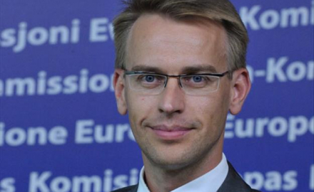 EU će pomoći CG u borbi protiv lažnih vijesti