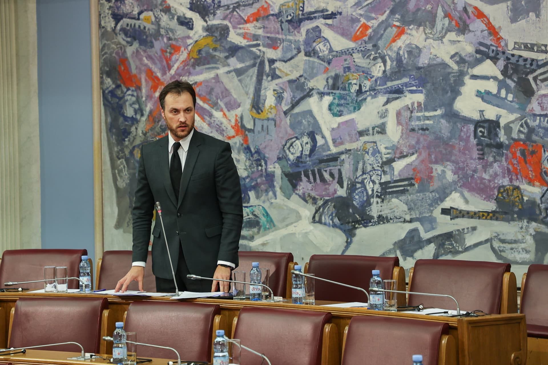 Prava CG: SNP prodaje državu, politiku i građane za šest mjesta u organizovanoj sramoti