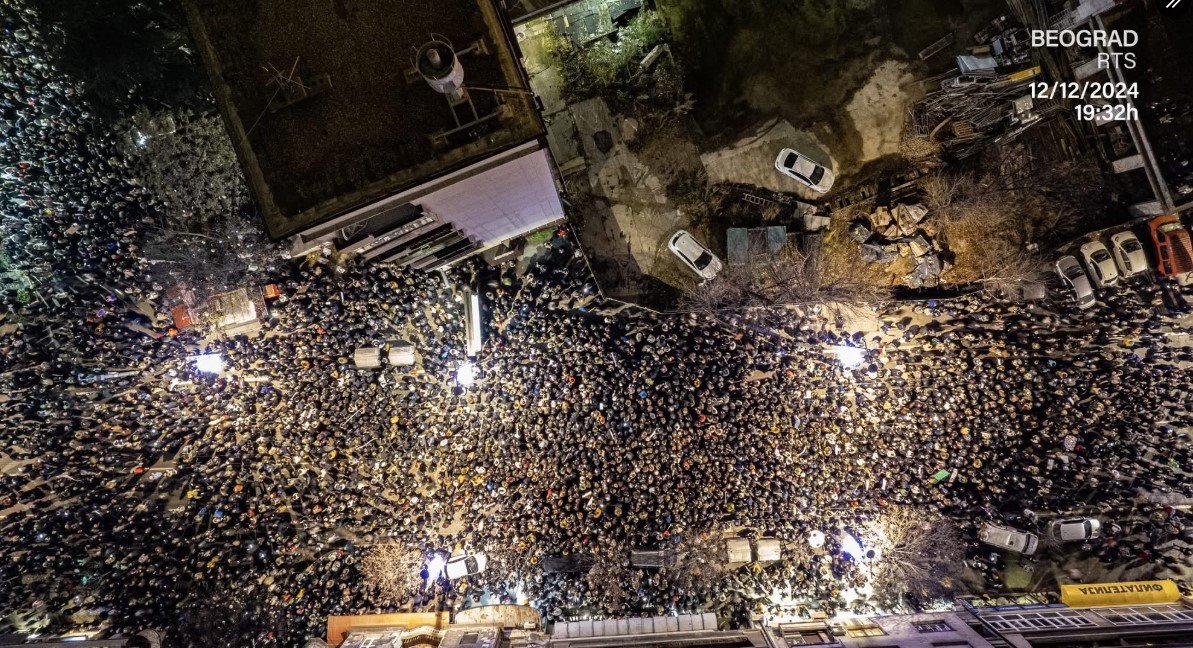Beograd: Završen protest ispred RTS-a, studenti tražili Vučićevo javno izvinjenje zbog njegovih "sramnih izjava"
