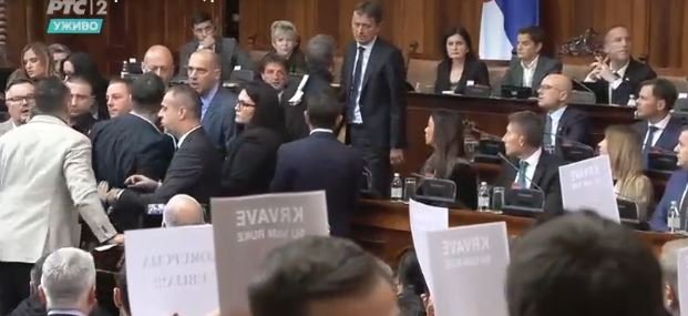 Pogledajte snimak: Tuča u Skupštini Srbije, reagovalo obezbjeđenje