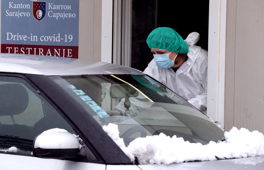 U BiH preminulo 40 osoba, 2.601 novozaraženi