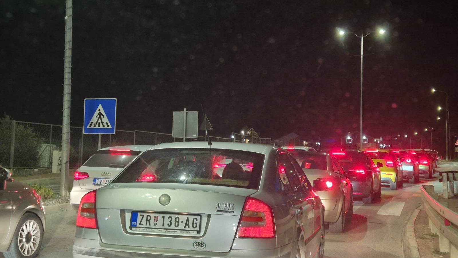 Saobraćajni kolaps na crnogorskim putevima i u večernjim časovima