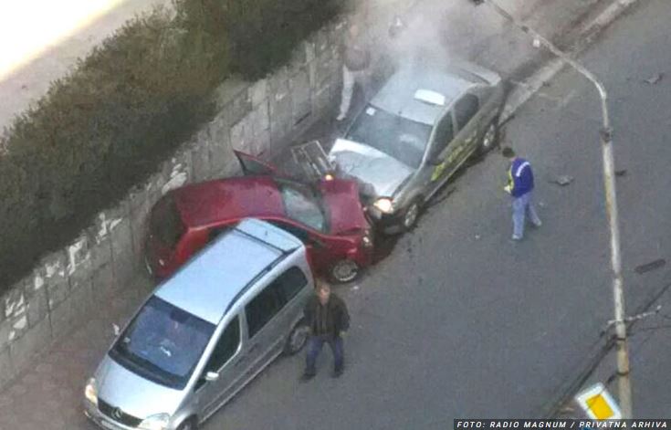 Stravična nesreća u Srbiji: Taksista se zakucao u znak, pa u automobil, stradao na licu mjesta