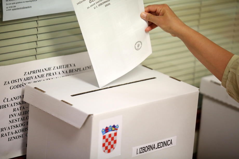 Hrvatska glasa: Do 16:30  izlaznost 34, 04 odsto