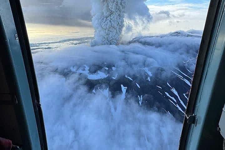 Snažan zemljotres probudio vulkan u Rusiji: Prva istorijski potvrđena erupcija vulkana Krasheninnikov u 600 godina