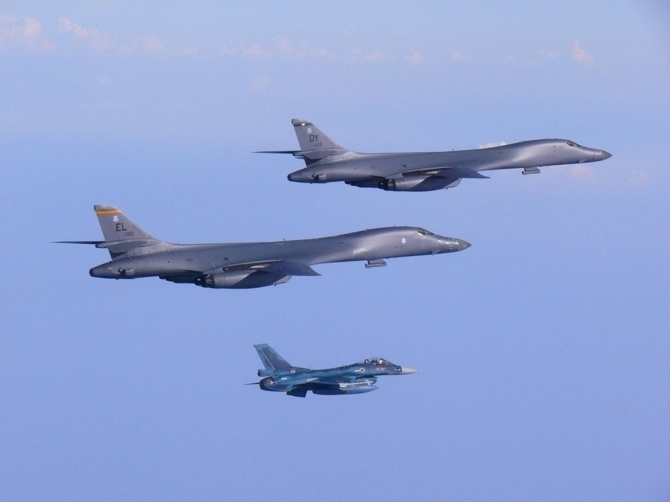 SAD odgovara Pjongjangu: Naši su bombarderi iznad Korejskog poluostrva