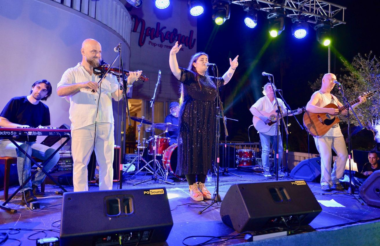 Grupa “Mostar Sevdah Reunion” otvorila koncertnu sezonu na gornjoj terasi hotela Mogren