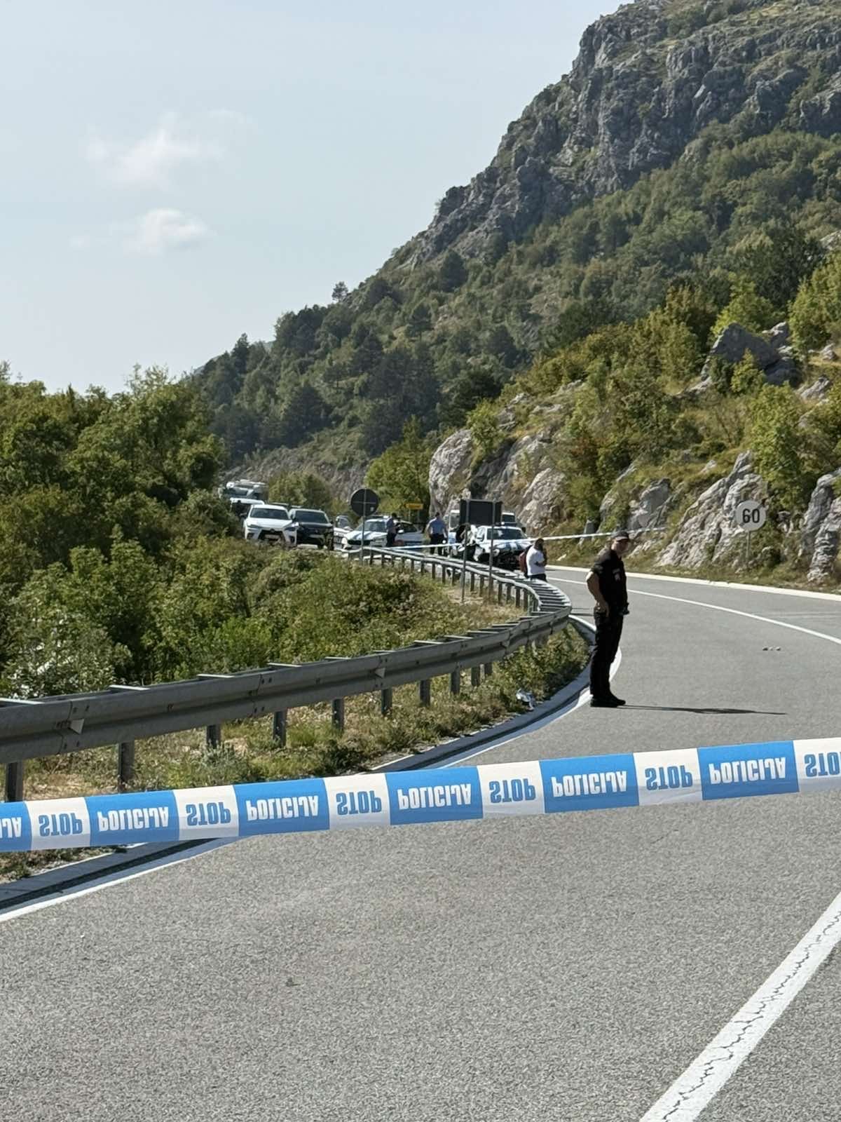 Uprava policije: Dvadesetčetvorogodišnja T.S. ranjena dok se vozila na motoru sa muškom osobom