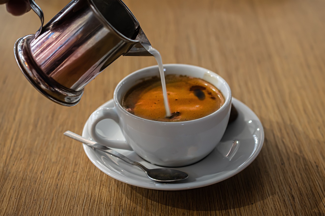 Trudnice koje piju više kafe imaju nižu djecu
