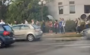 Pogledajte snimak: Dokle seže red ljudi koji čekaju na zamjenu lične karte ispred Limenke