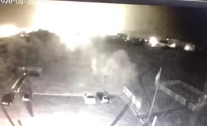 Trenutak užasa: Pojavio se snimak pada vojnog aviona u kojem je poginulo 26 ljudi