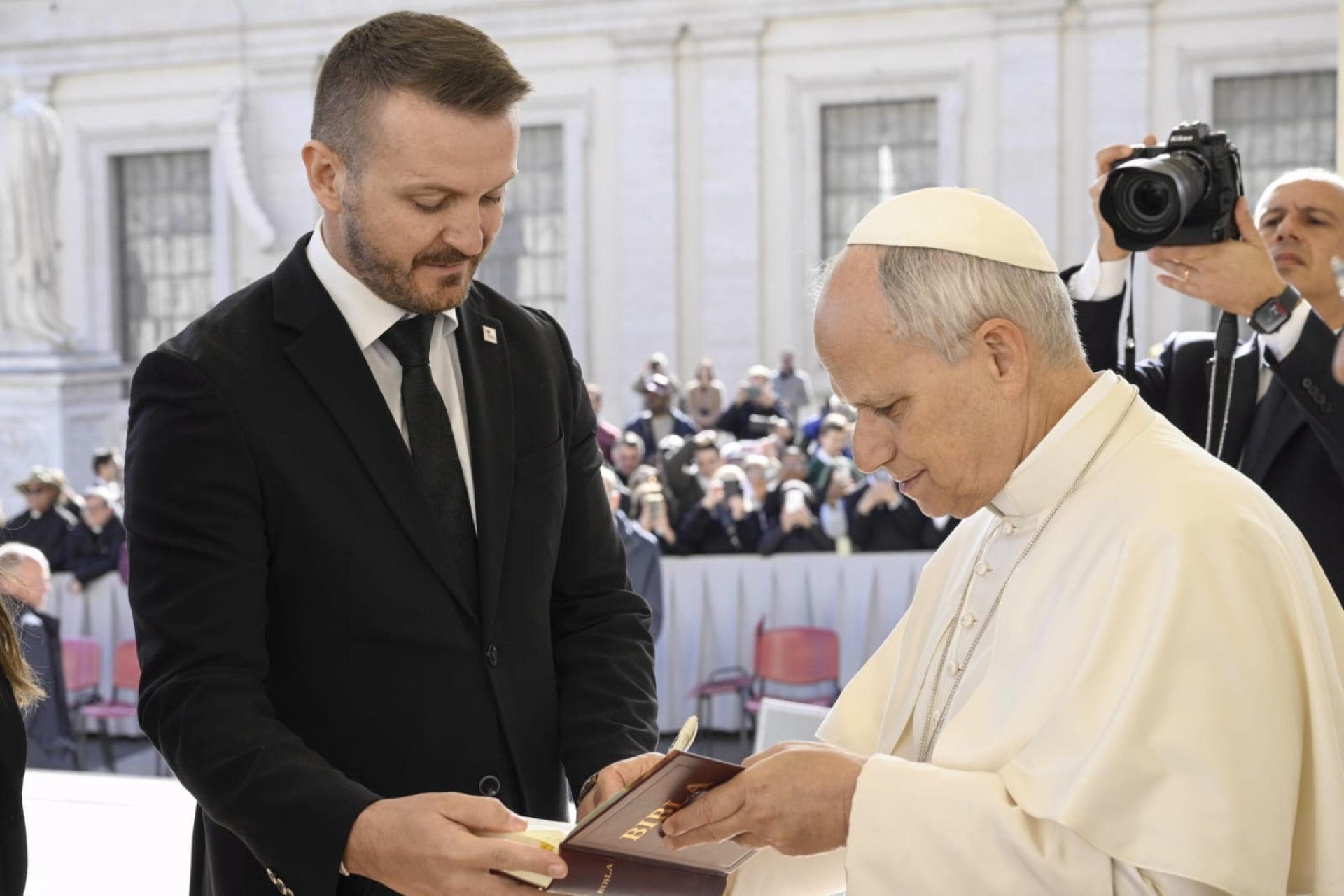 Dukaj na audijenciji kod pape Lava: Značaj daljeg jačanja odnosa između Crne Gore i Svete Stolice