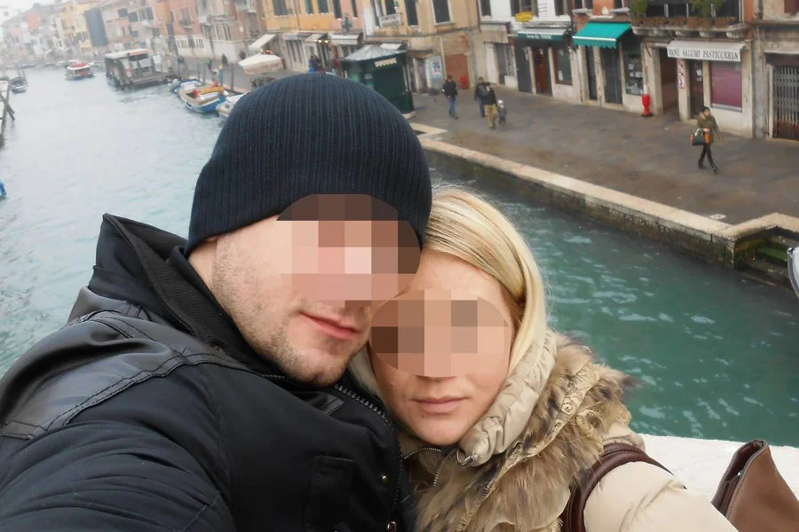 Nova.rs: Muž i žena, osumnjičeni da su novac kavačkog klana donosili u Srbiji i Crnu Goru, umjesto zatvora dobili nanogice