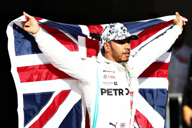 Hamilton šampion Formule 1, Botas slavio u SAD-u