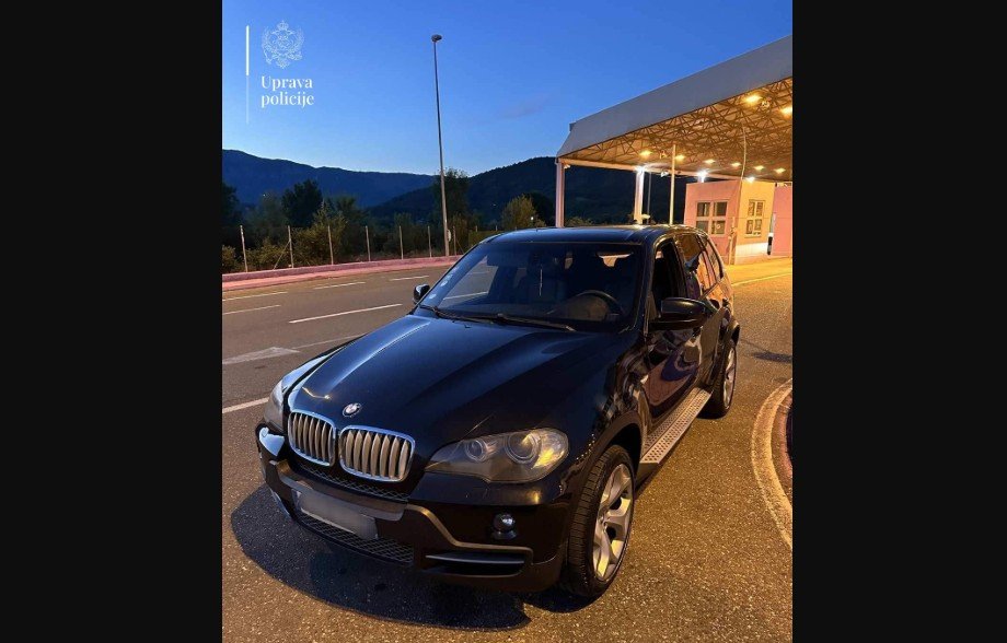 Na ulasku u Crnu Goru od Francuza oduzet BMW