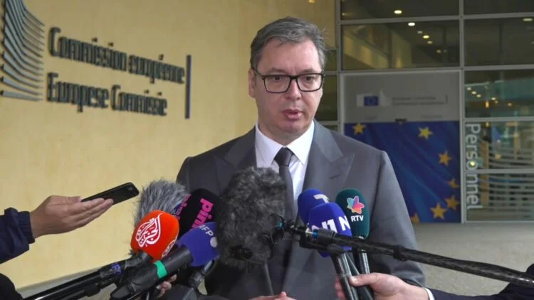 Vučić: Srbi u Crnoj Gori se ništa ne pitaju