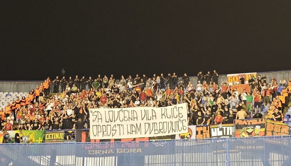 Transparent navijača Crne Gore na Maksimiru: Sa Loćena vila kliče, oprosti nam Dubrovniče!