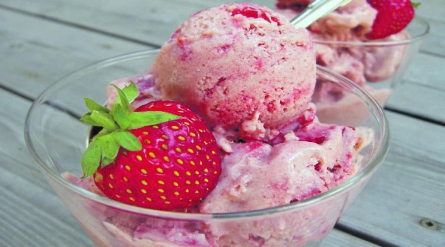 Recept Džejmija Olivera: Sladoled od jagoda za 45 sekundi