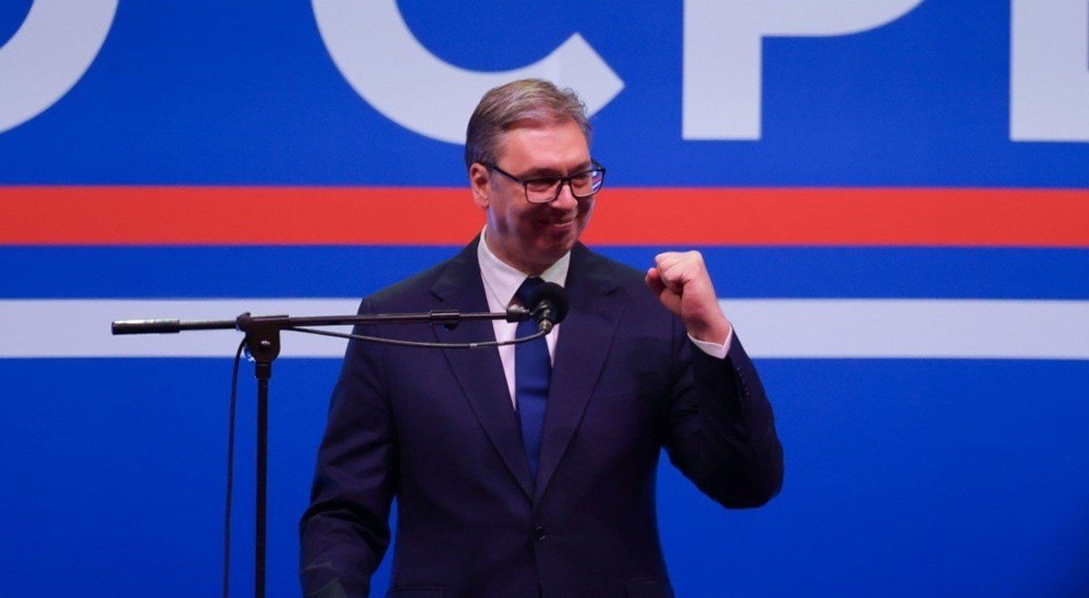Vučić prvi put nakon što je primljen u bolnicu: Idem ispred vas da vam budem štit
