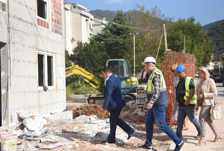 Tivat: Kusovac obišao gradilište Dnevnog centra za djecu sa smetnjama u razvoju