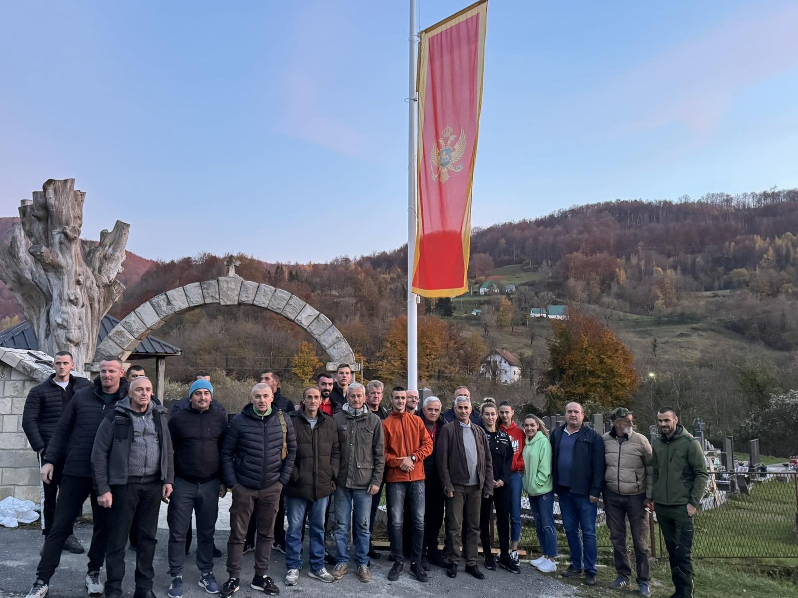 Štitarica: Zastava je podignuta na novom jarbolu koji je simbol nesalomivosti Crne Gore i Crnogoraca