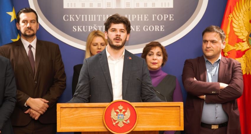 PES: DPS dijeli moralne lekcije nakon 30 godina tajnih tajkunskih ugovora o brojnim investicijama u Crnoj Gori
