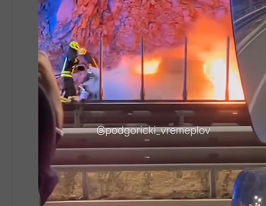 Reno Megan zapalio se na autoputu, vatrogasci spriječili teže posljedice