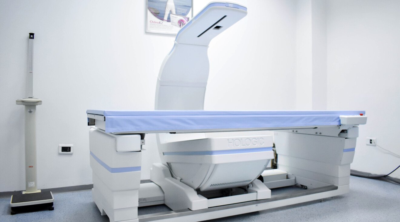 U Kliničkom centru Crne Gore instaliran najsavremeniji aparat za osteodenzitometriju