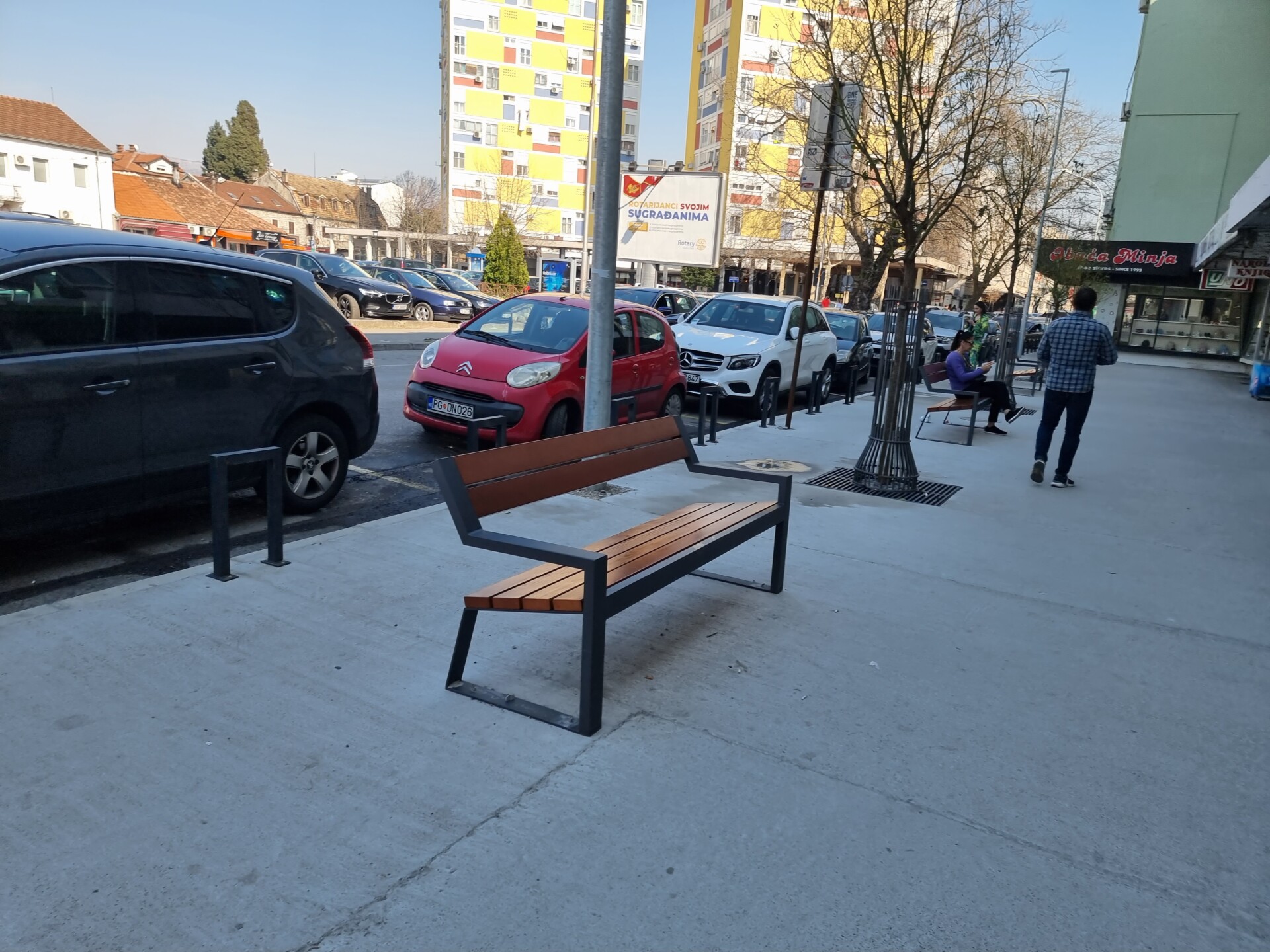 Novi drvored i mobilijar u Ulici Novaka Miloševa