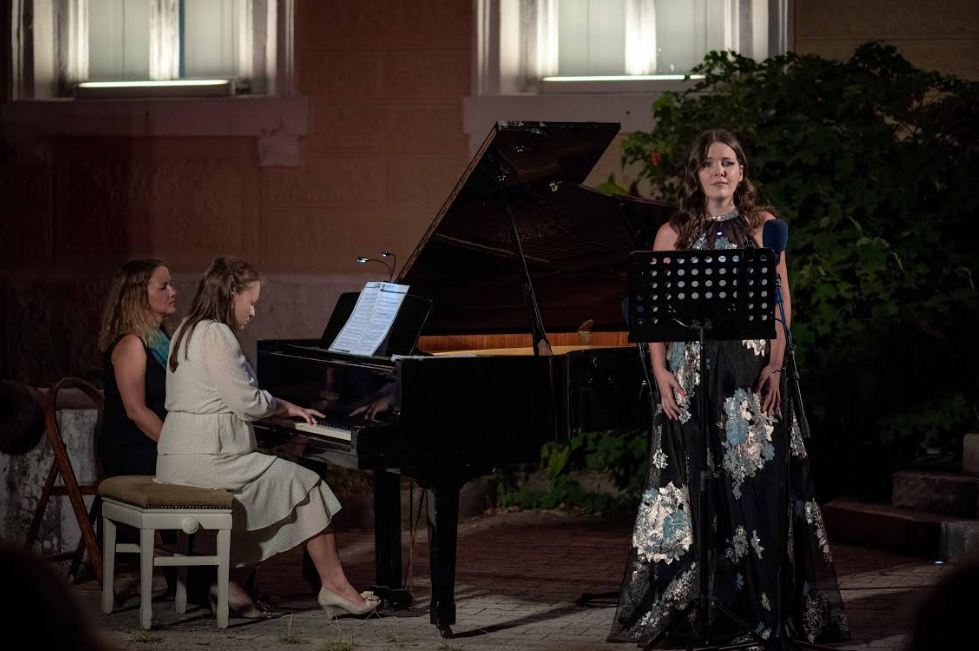 Emilija Minić prvi put pjevala u Baru