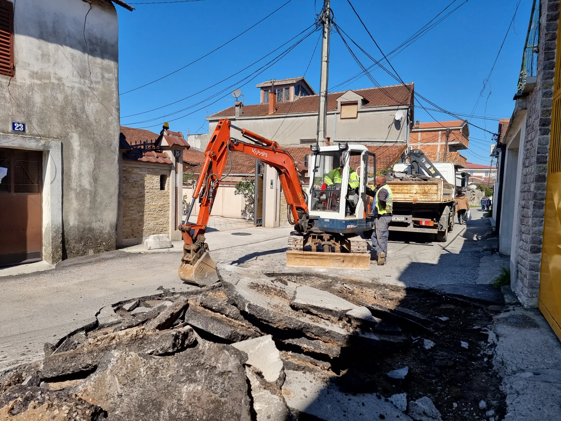Počela rekonstrukcija Ulice Vlada Martinovića na Draču