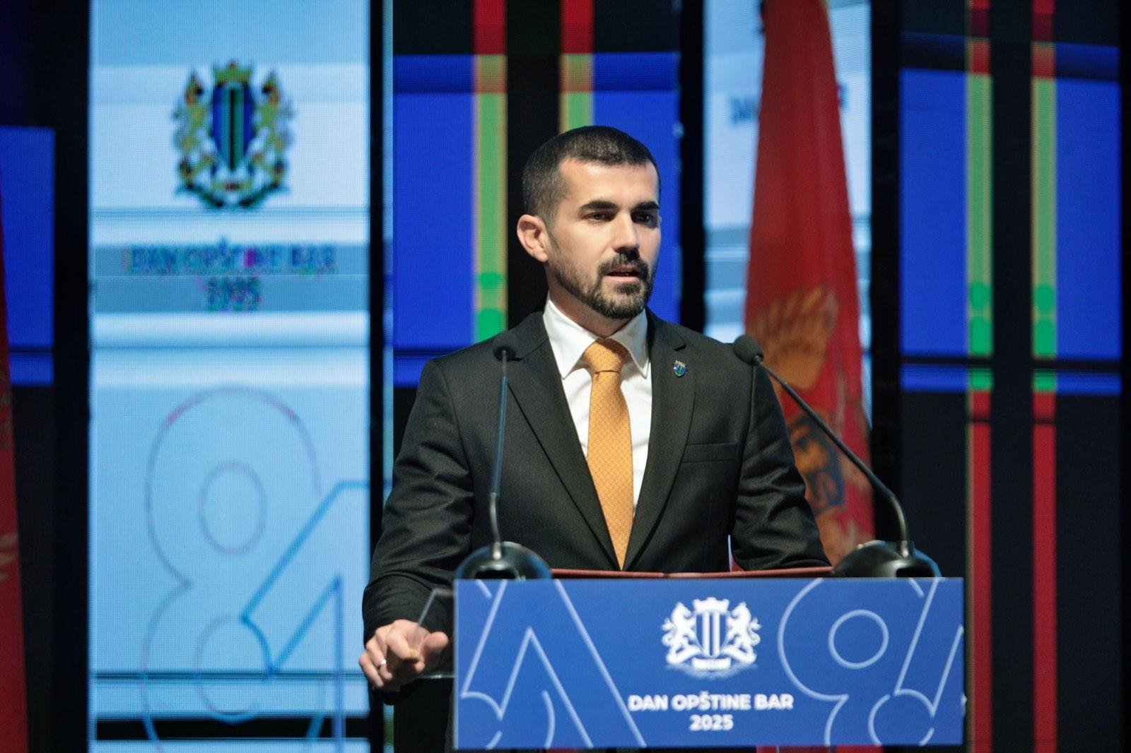 Nenezić: Potrebno jasno odrediti sredstva u budžetu za plaćanje boravka djece u vrtićima