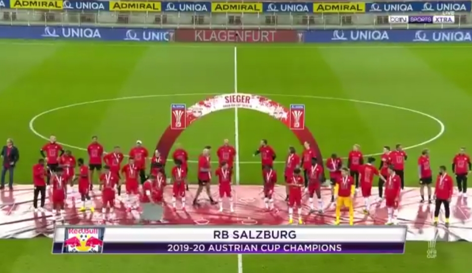 Austrijanci pokazali kako se slavi trofej u doba korone