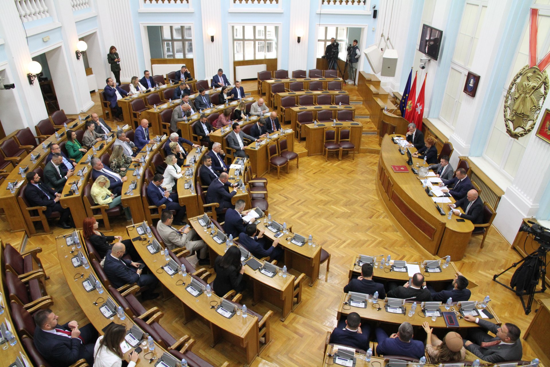 Nikolić: Neki poslanici nam više nisu politički protivnici, već naši lični neprijatelji, kako su se sami legitimisali