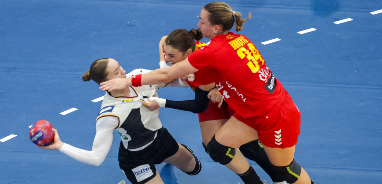 Potop Crne Gore u Dortmundu, Njemačka prejaka za lavice